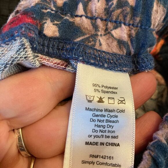 Cozy, warm, Floral joggers w/ pockets slouchy, high waist sweat pants - Picture 8 of 9